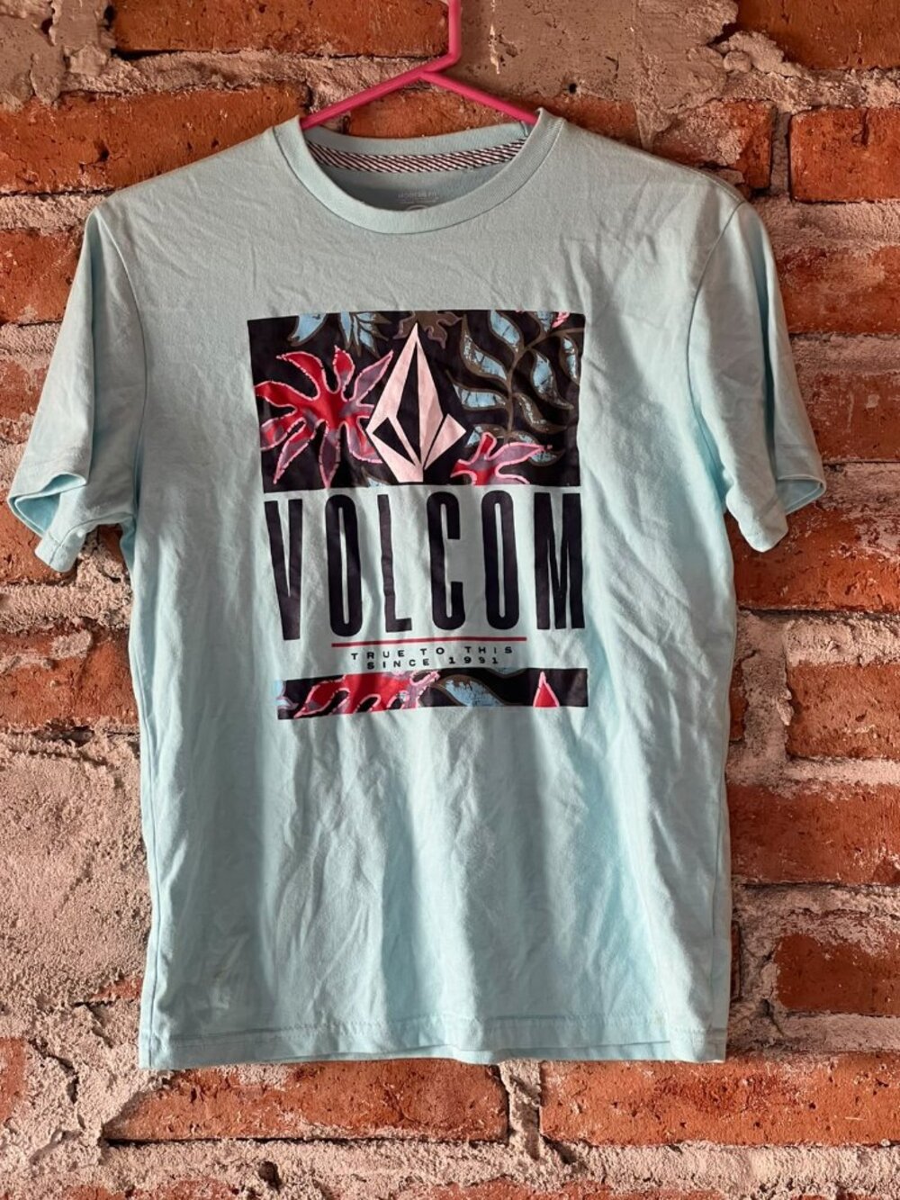 Volcom Boys Light Blue Floral Graphic Logo T-Shirt Size Large L 14
